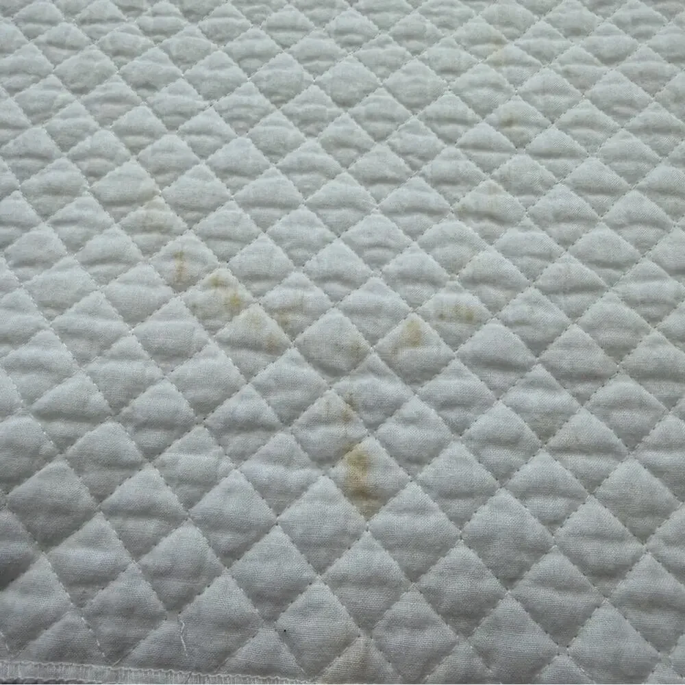 Vintage Handmade Embroidered Gingerbread House Baby Quilt 36x55
